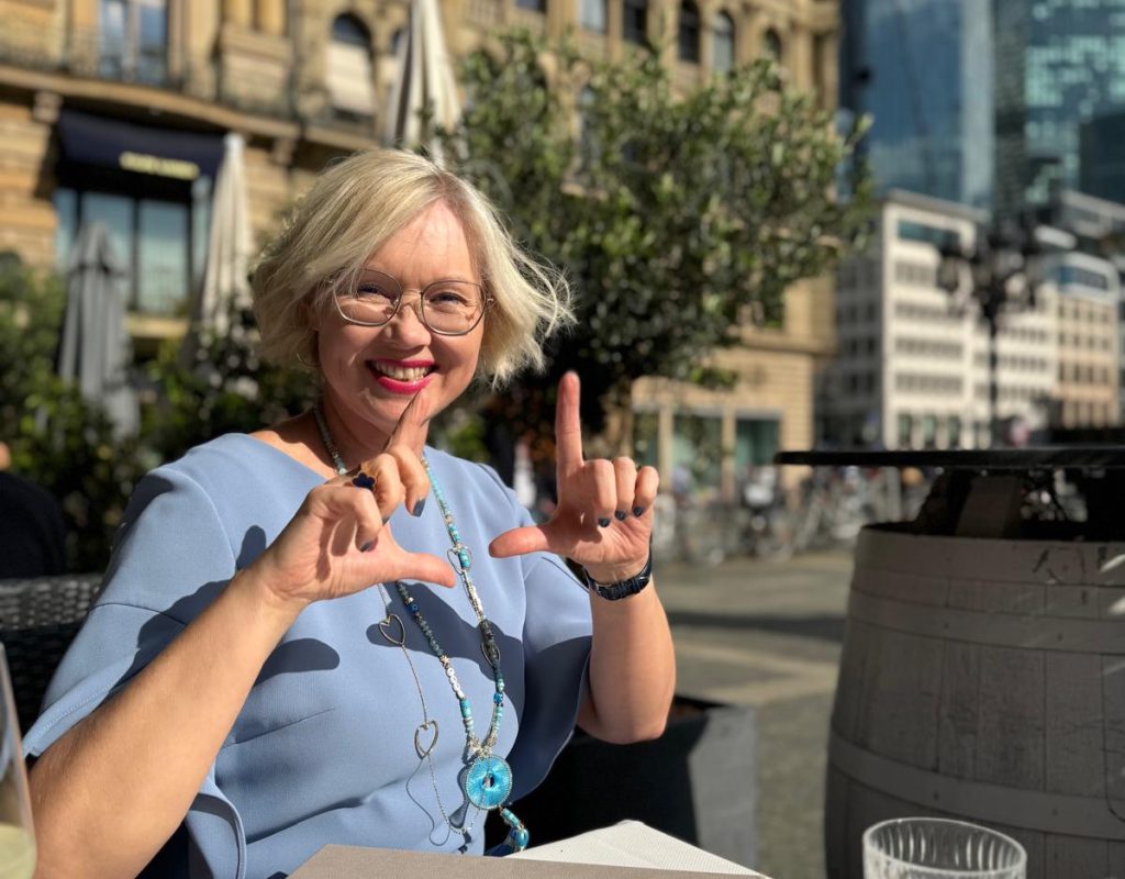 JP_Blaues Kleid2.jpg